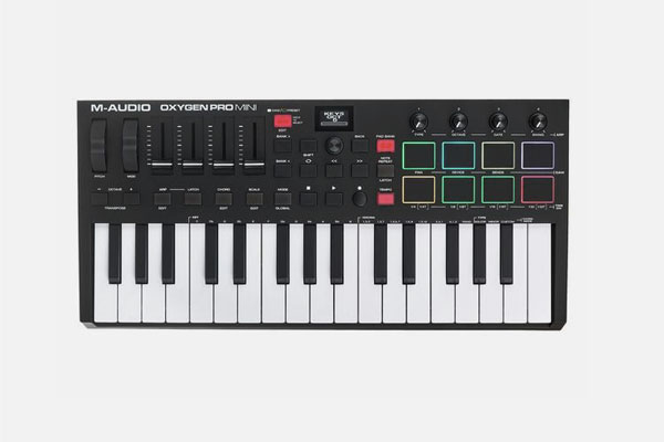 oxygen pro mini by m-audio